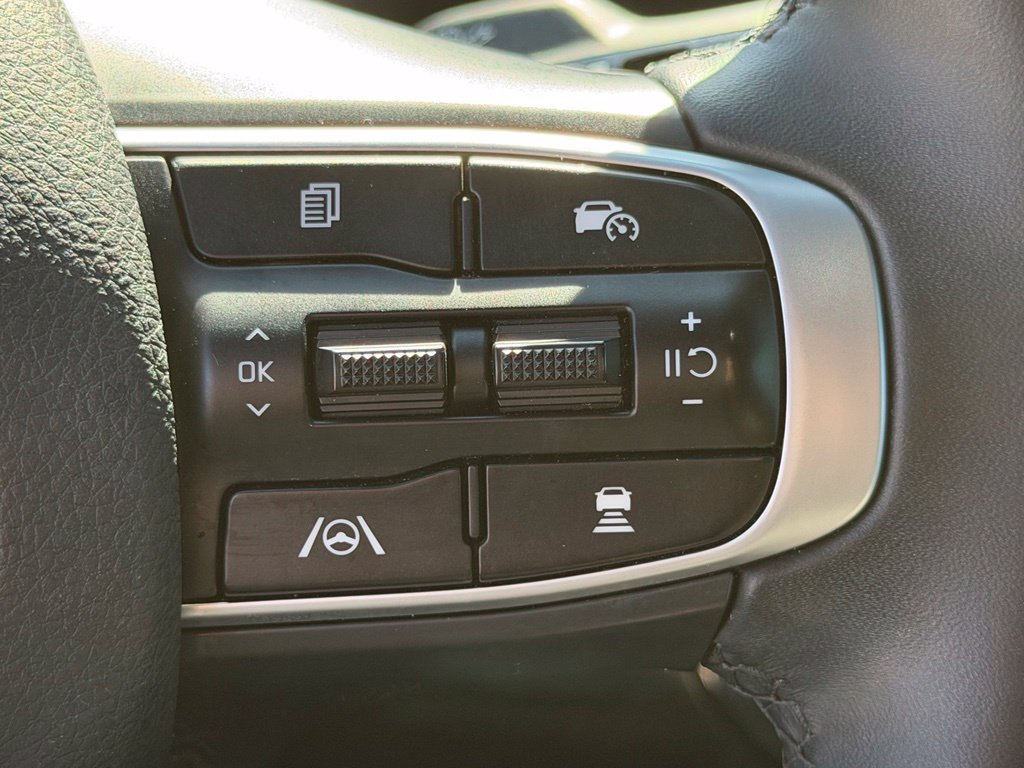 Used 2025 Kia K5 GT-Line w/ GT-Line Premium Package FWD image 17