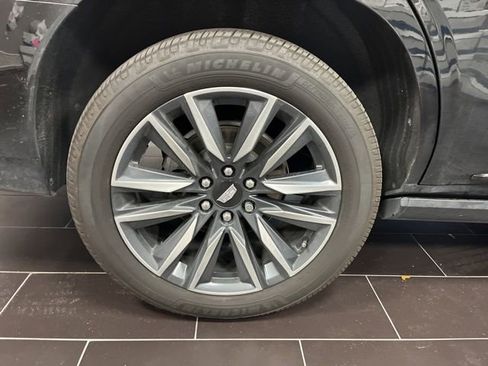 Used 2022 Cadillac Escalade Sport Platinum image 17