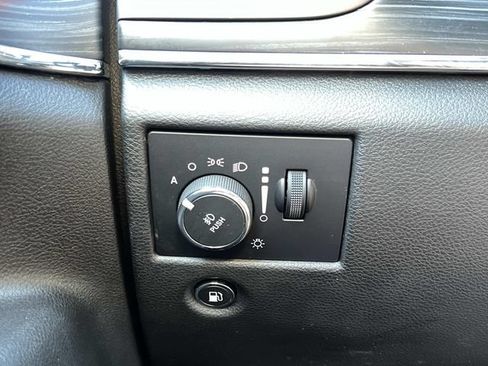 Used 2021 Jeep Grand Cherokee Limited AWD/4WD image 30