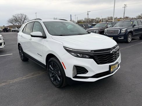 Used 2024 Chevrolet Equinox RS w/ RS Leather Package image 8