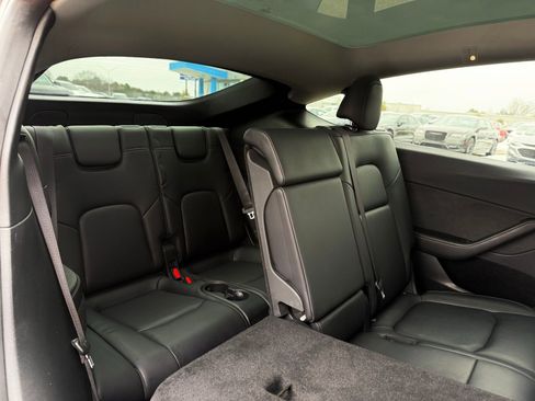 Used 2024 Tesla Model Y Long Range image 21