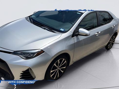 Used 2017 Toyota Corolla XSE FWD image 1