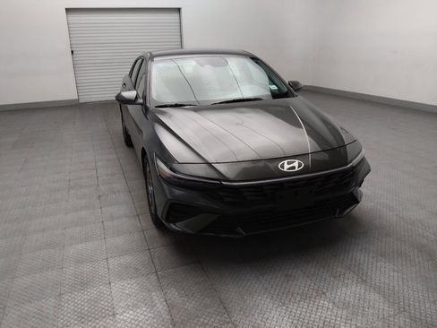 Used 2024 Hyundai Elantra SEL FWD image 14