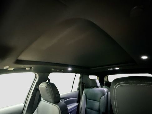 New 2026 Chevrolet Traverse LT w/ Sun and Wheel Package image 22