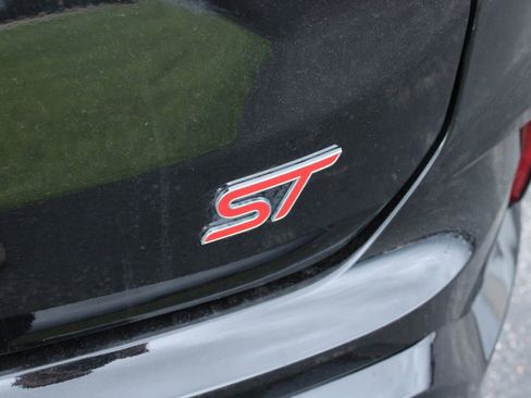 Used 2024 Ford Edge ST w/ Equipment Group 401A AWD/4WD image 9