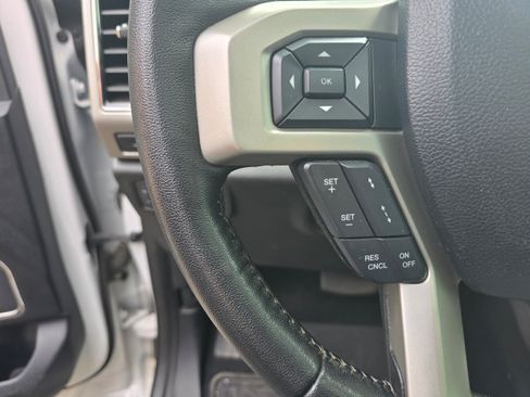 Used 2020 Ford F250 Lariat w/ Lariat Ultimate Package AWD/4WD image 21