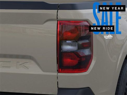 New 2025 Ford Maverick XLT w/ Black Appearance Package image 22