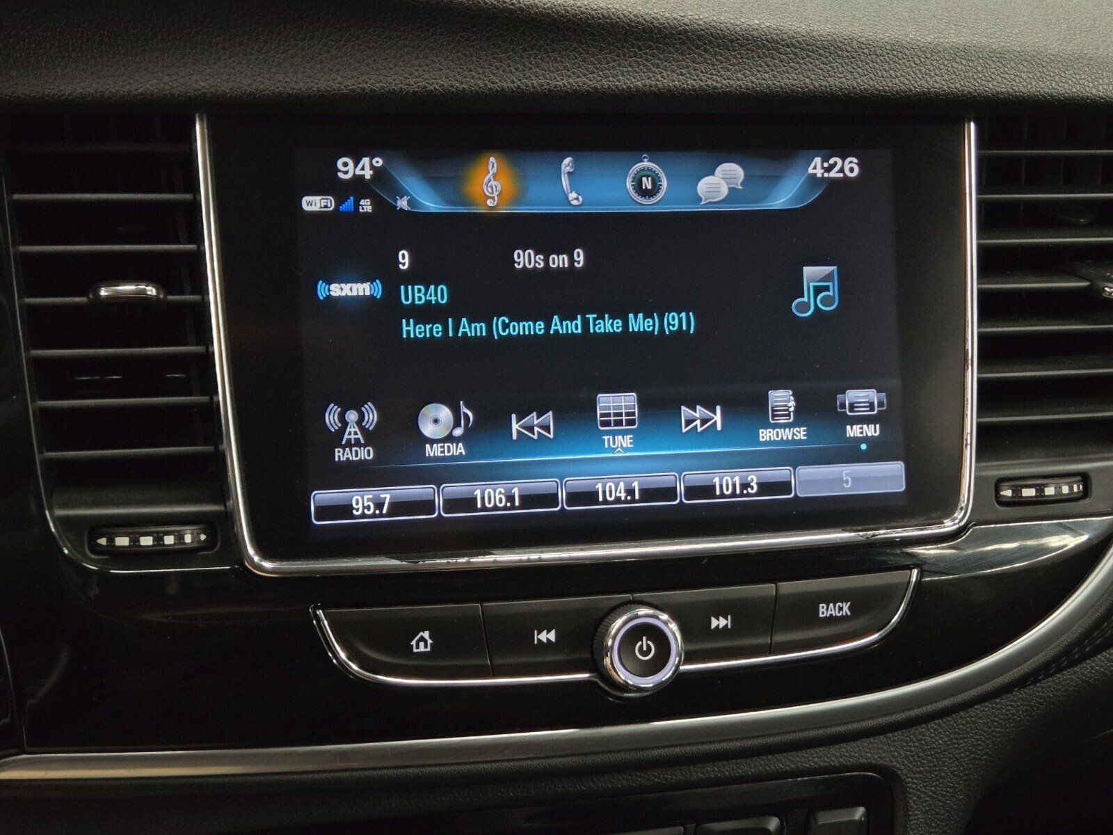 Used 2021 Buick Encore Preferred w/ Safety Package AWD/4WD image 17