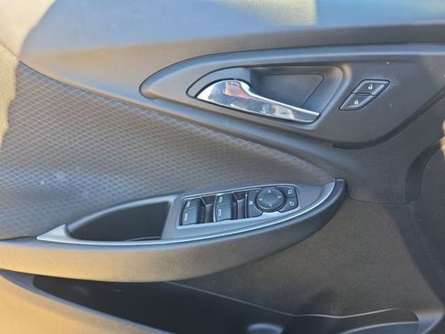 Used 2022 Chevrolet Malibu LS w/ Driver Confidence Package II image 9