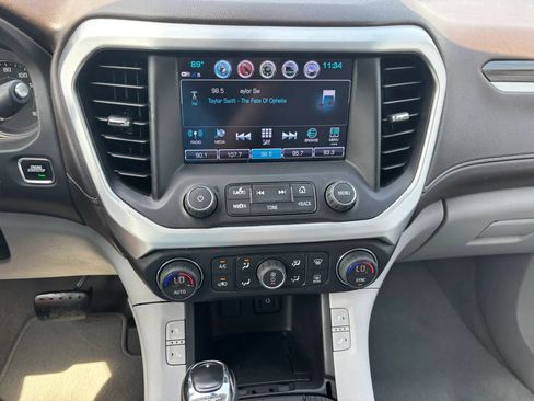 Used 2018 GMC Acadia SLT FWD image 24