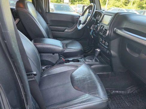 Used 2018 Jeep Wrangler Unlimited Sport AWD/4WD image 16