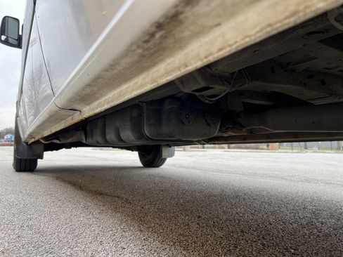 Used 2014 Mercedes-Benz Sprinter 2500 image 34