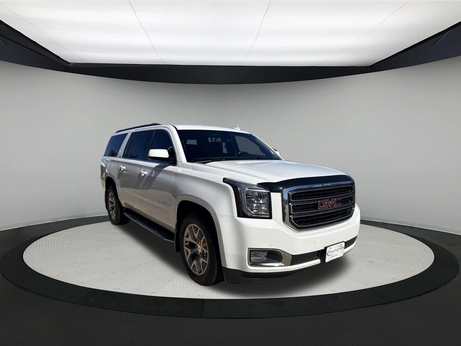 Used 2017 GMC Yukon XL SLE AWD/4WD image 1