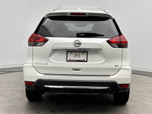 Used 2020 Nissan Rogue SV image 6