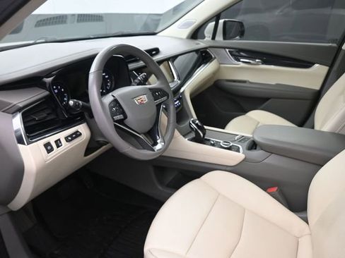 Used 2021 Cadillac XT6 Premium Luxury image 19