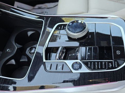 Certified 2025 BMW X5 M60i w/ Executive Package image 15