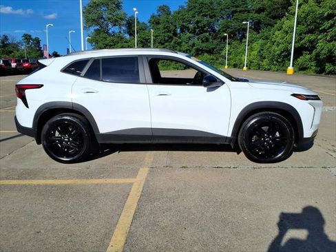 Used 2026 Chevrolet Trax ACTIV w/ Driver Confidence Package FWD image 7