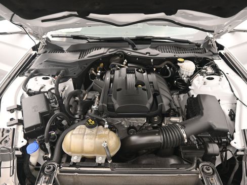 Used 2020 Ford Mustang Premium image 18