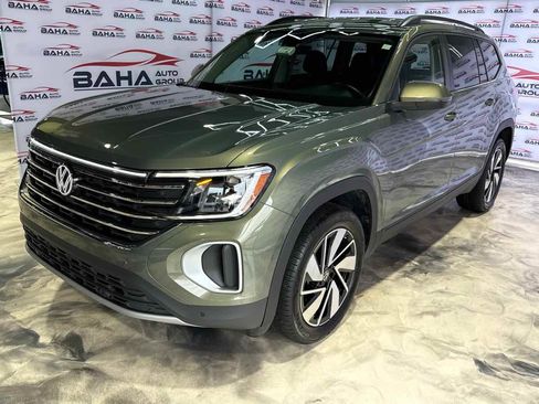 Used 2025 Volkswagen Atlas SE image 9