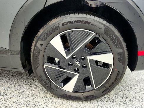 Used 2025 Hyundai Ioniq 5 SEL image 9