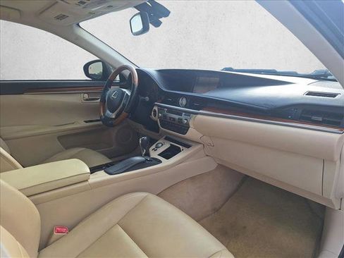 Used 2013 Lexus ES 300h Hybrid image 17