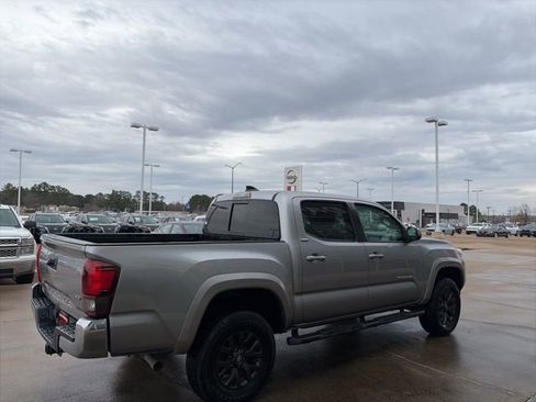 Used 2020 Toyota Tacoma SR5 image 4