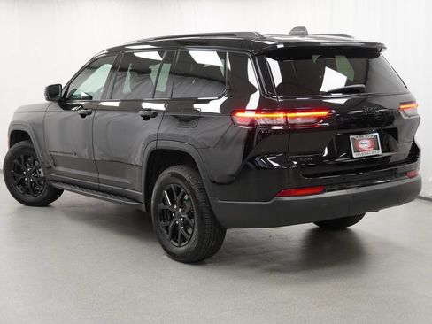 Used 2024 Jeep Grand Cherokee L Altitude AWD/4WD image 14