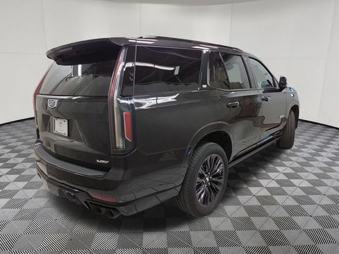 Used 2024 Cadillac Escalade V w/ LPO, ONYX Package AWD/4WD image 4