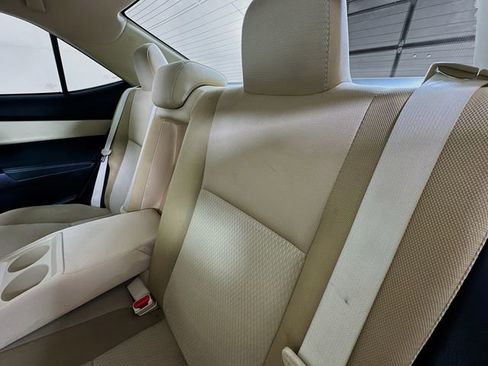 Used 2017 Toyota Corolla LE image 22