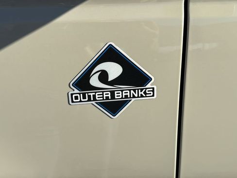 Certified 2025 Ford Bronco Outer Banks image 7