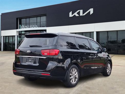 Used 2019 Kia Sedona EX image 5