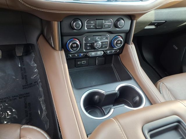 Used 2024 Chevrolet Suburban High Country AWD/4WD image 27