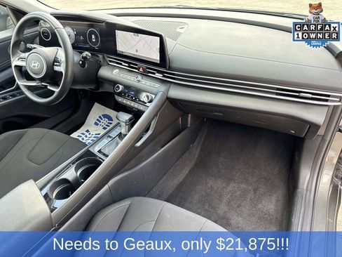Used 2025 Hyundai Elantra SEL FWD image 28