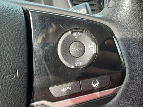 Used 2021 Honda Pilot Touring image 18