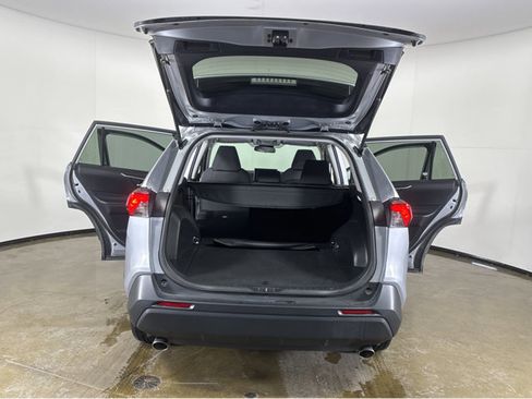 Used 2025 Toyota RAV4 XLE image 20