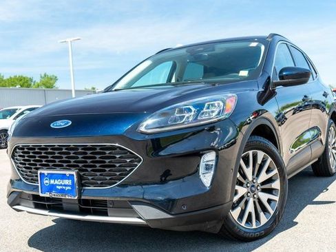 Used 2021 Ford Escape Titanium w/ Class II Trailer Tow Package AWD/4WD image 1