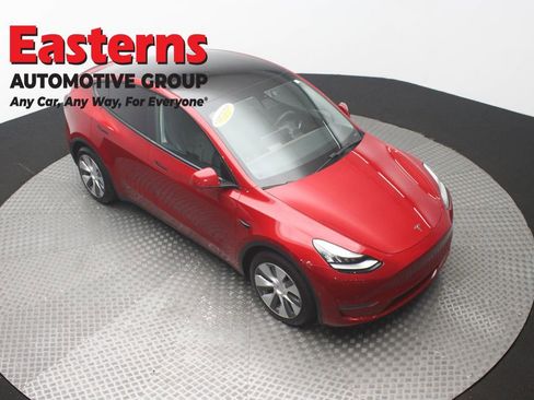 Used 2021 Tesla Model Y Long Range AWD/4WD image 3