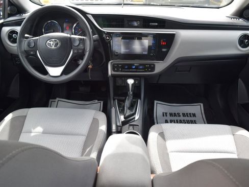 Used 2019 Toyota Corolla LE FWD image 14