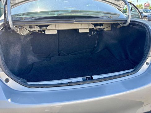 Used 2012 Toyota Corolla L FWD image 11