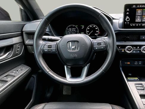 Used 2025 Honda CR-V Sport-L image 6