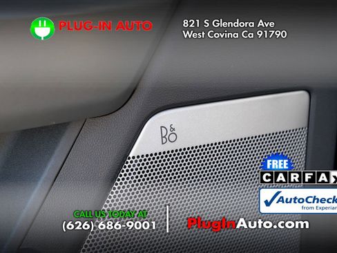 Used 2023 Ford F150 Lightning Lariat w/ Max Trailer Tow Package image 22