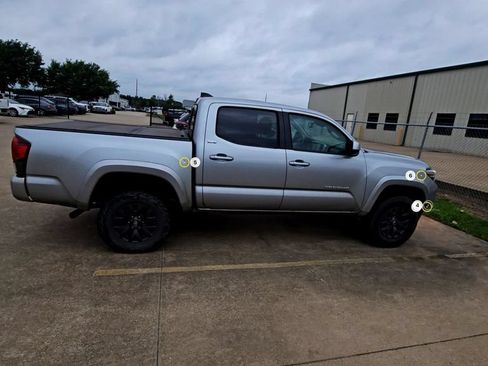 Used 2022 Toyota Tacoma SR5 RWD image 5