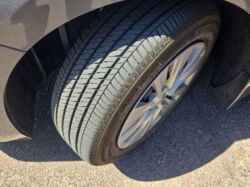 Used 2025 Nissan Sentra S FWD image 16