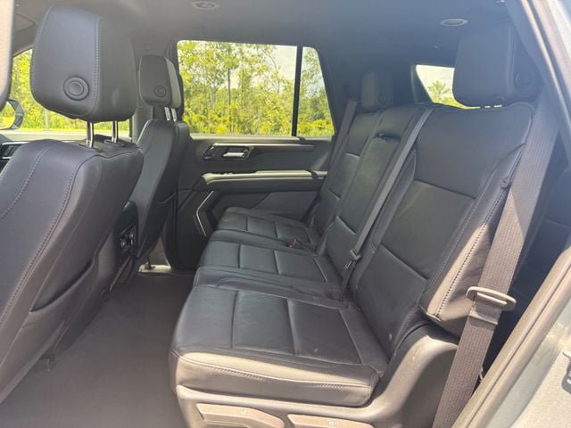 Used 2025 Chevrolet Tahoe LT AWD/4WD image 8