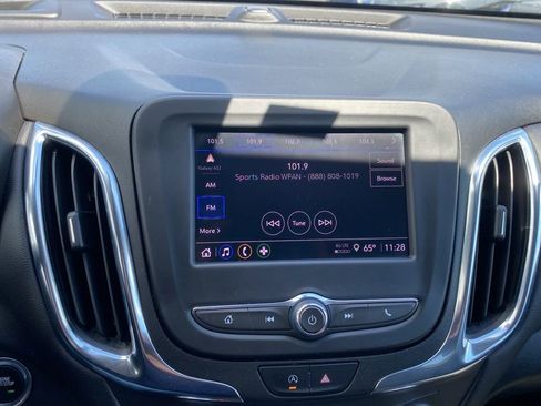 Certified 2022 Chevrolet Equinox LT AWD/4WD image 16