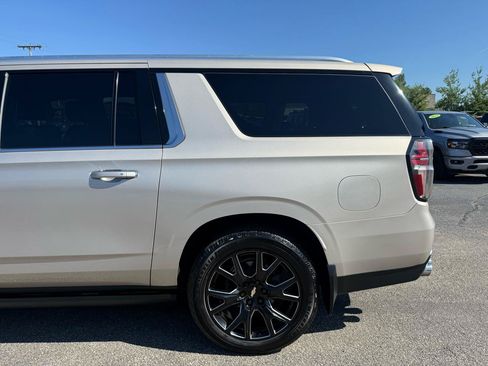Used 2021 Chevrolet Suburban High Country AWD/4WD image 8