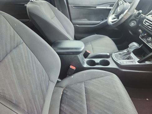 Used 2022 Kia Seltos LX image 8
