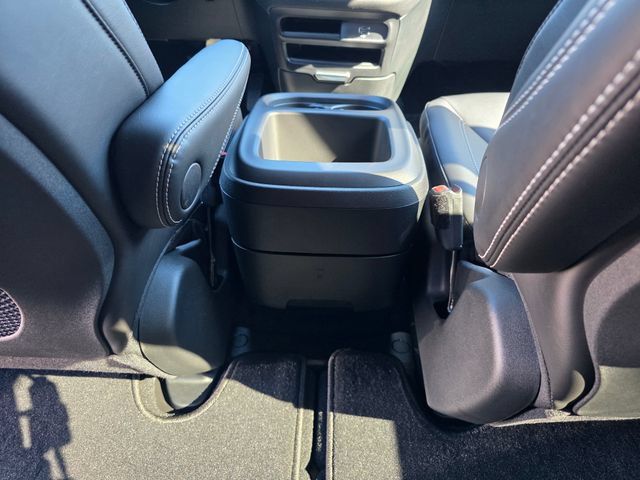 New 2026 Chrysler Pacifica Select AWD/4WD image 17