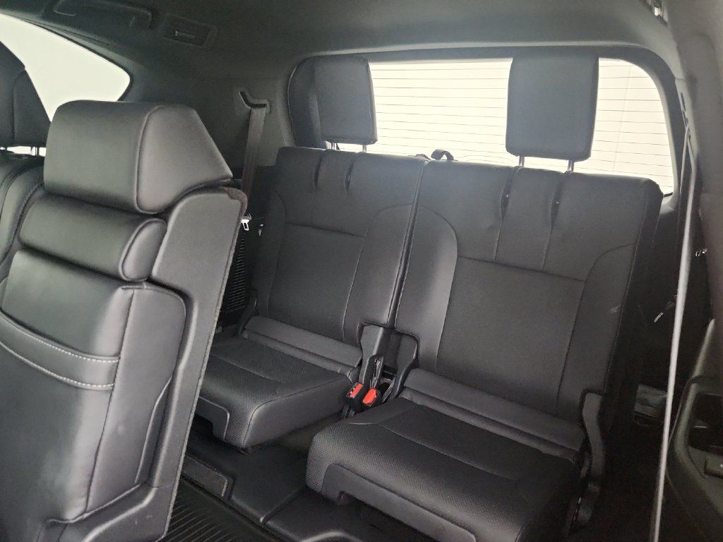 Used 2024 Lexus LX 600 4WD w/ Luxury Package image 35