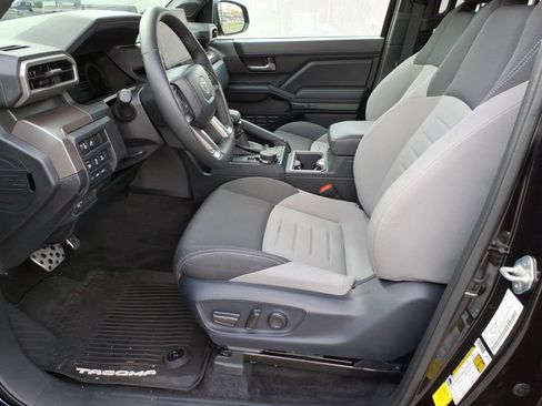 Used 2024 Toyota Tacoma TRD Sport w/ TRD Sport Upgrade Package AWD/4WD image 11